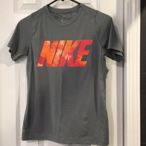 Nike Boy’s Dri-Fit Grey T-Shirt EUC Like New